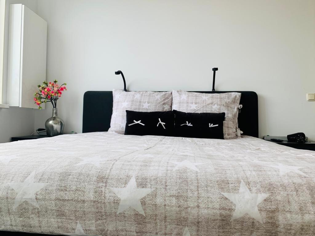 The First Floor, 4 Persons, 2 Bedrooms, Free Parking Zandvoort